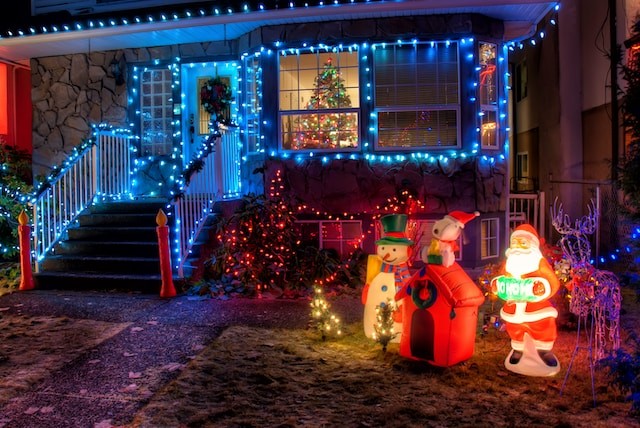 christmas lights near the house