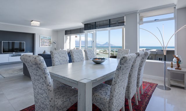 rectangular-white-wooden-table-with-chairs